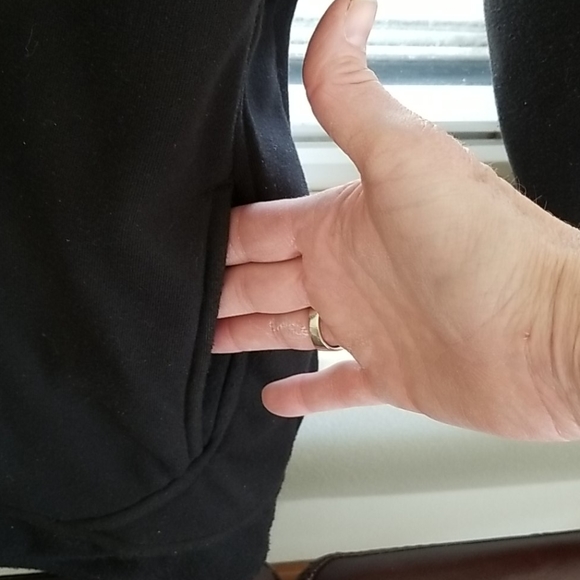 Men's Fila lightweight jacket.  Size L - Picture 5 of 6